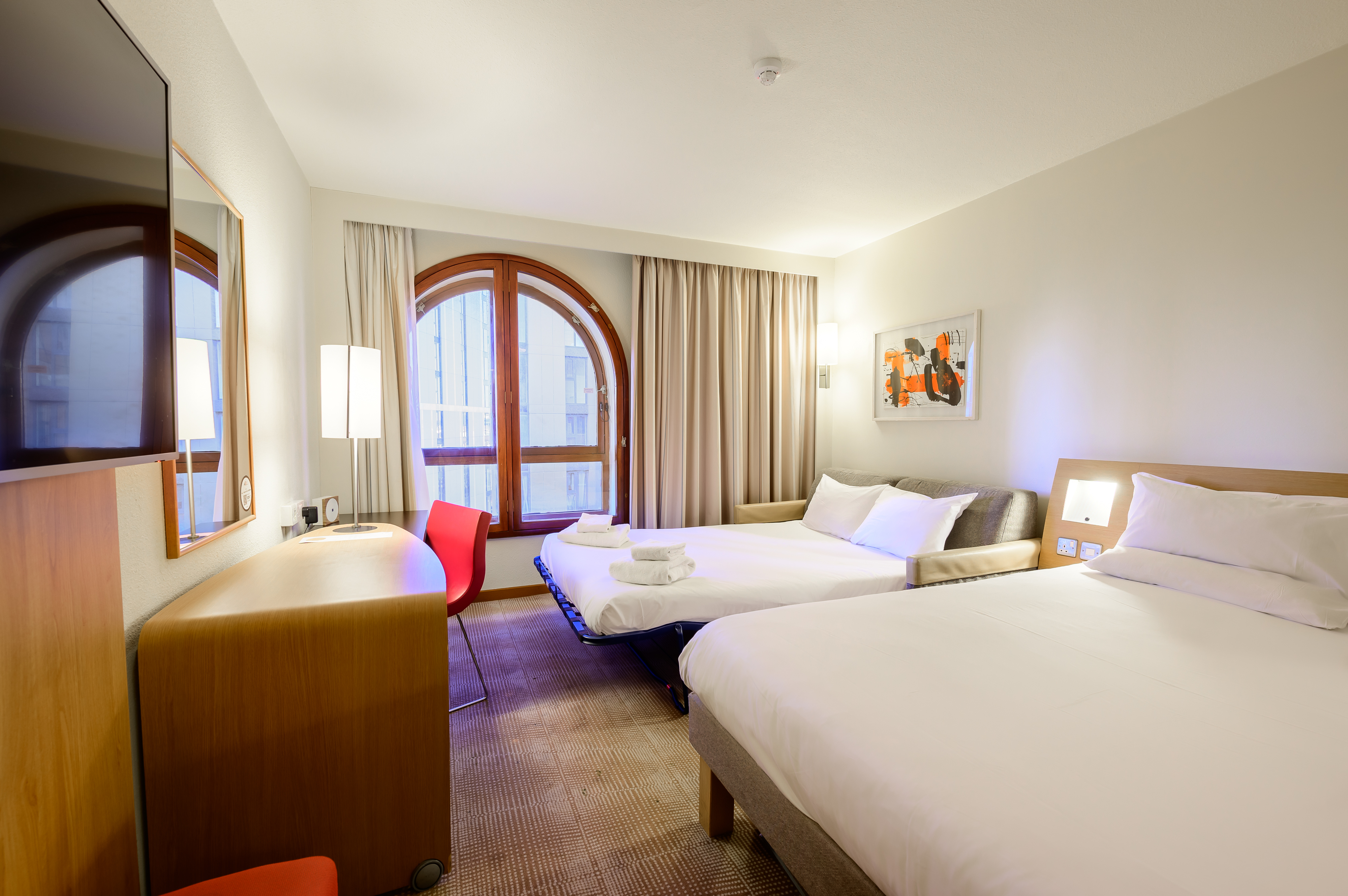غرفة قياسية بسرير مزدوج مع أريكة، Novotel Birmingham Centre 5/10