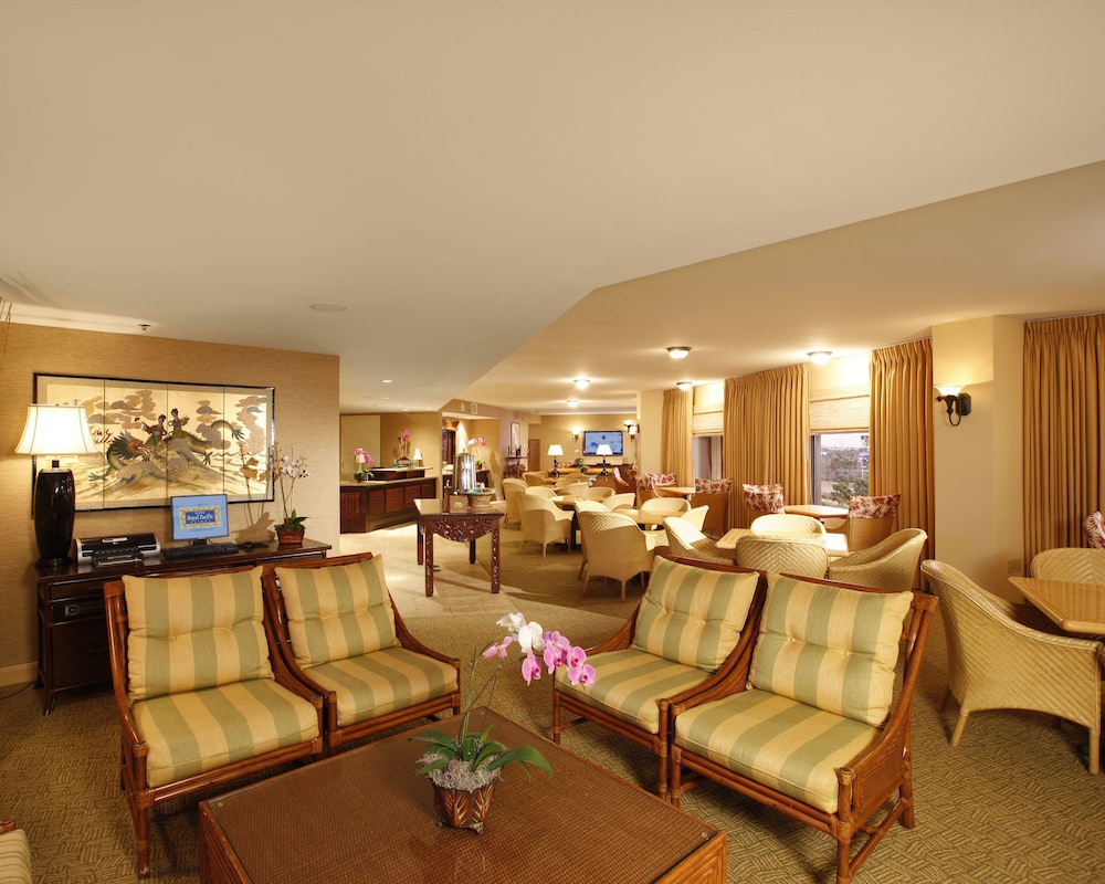 Universal's Loews Royal Pacific Resort 35/56