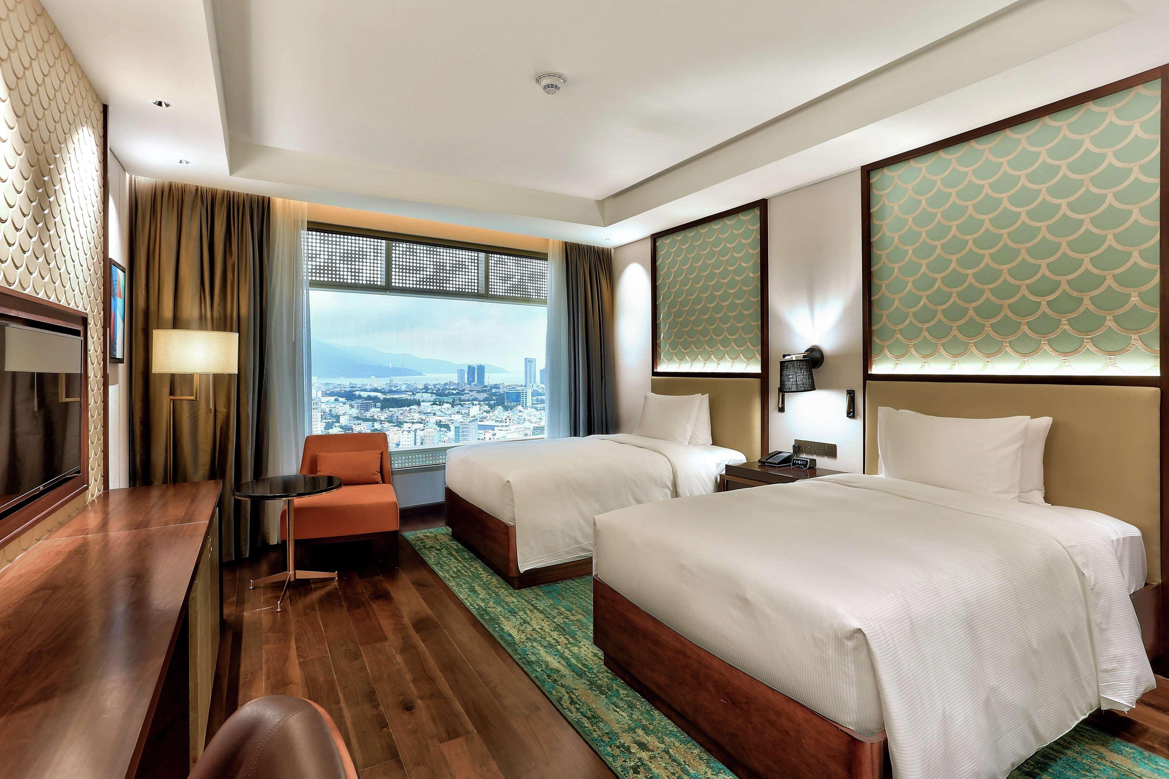 GUEST ROOM, TWIN BEDS, OCEAN VIEW, HIGH FLOOR
