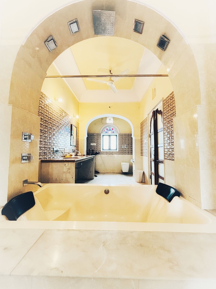 Hotel Saba Haveli 6/50