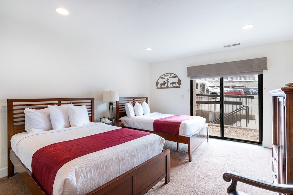 Shadow Ridge Resort Hotel By All Seasons Resort Lodging 27/77