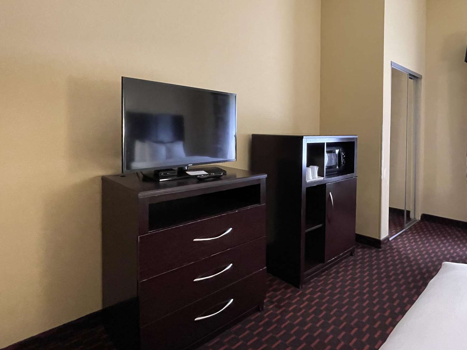 Comfort Suites Altoona North 28/32