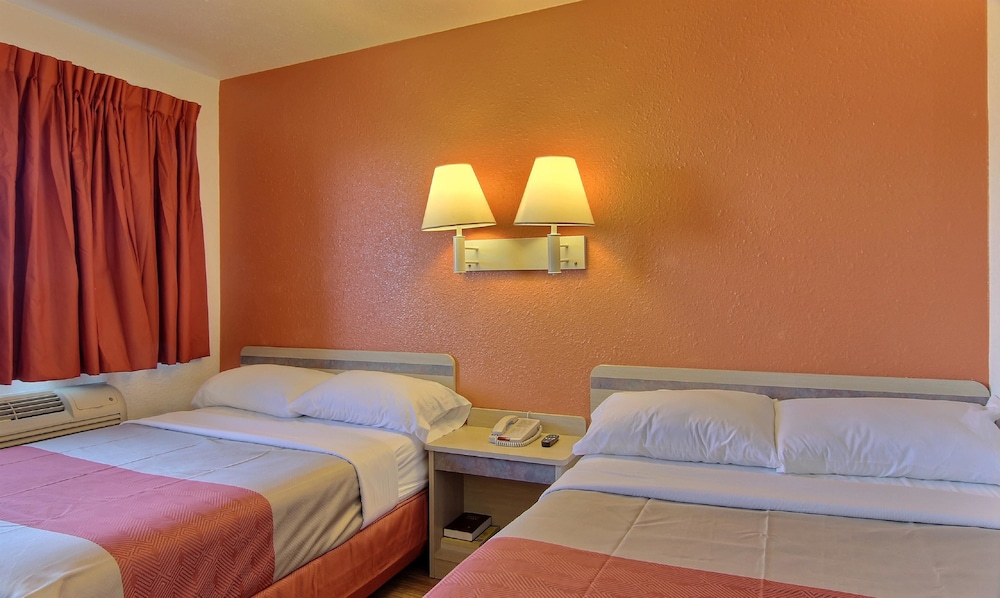 Motel6 Bismarck, ND 25/54