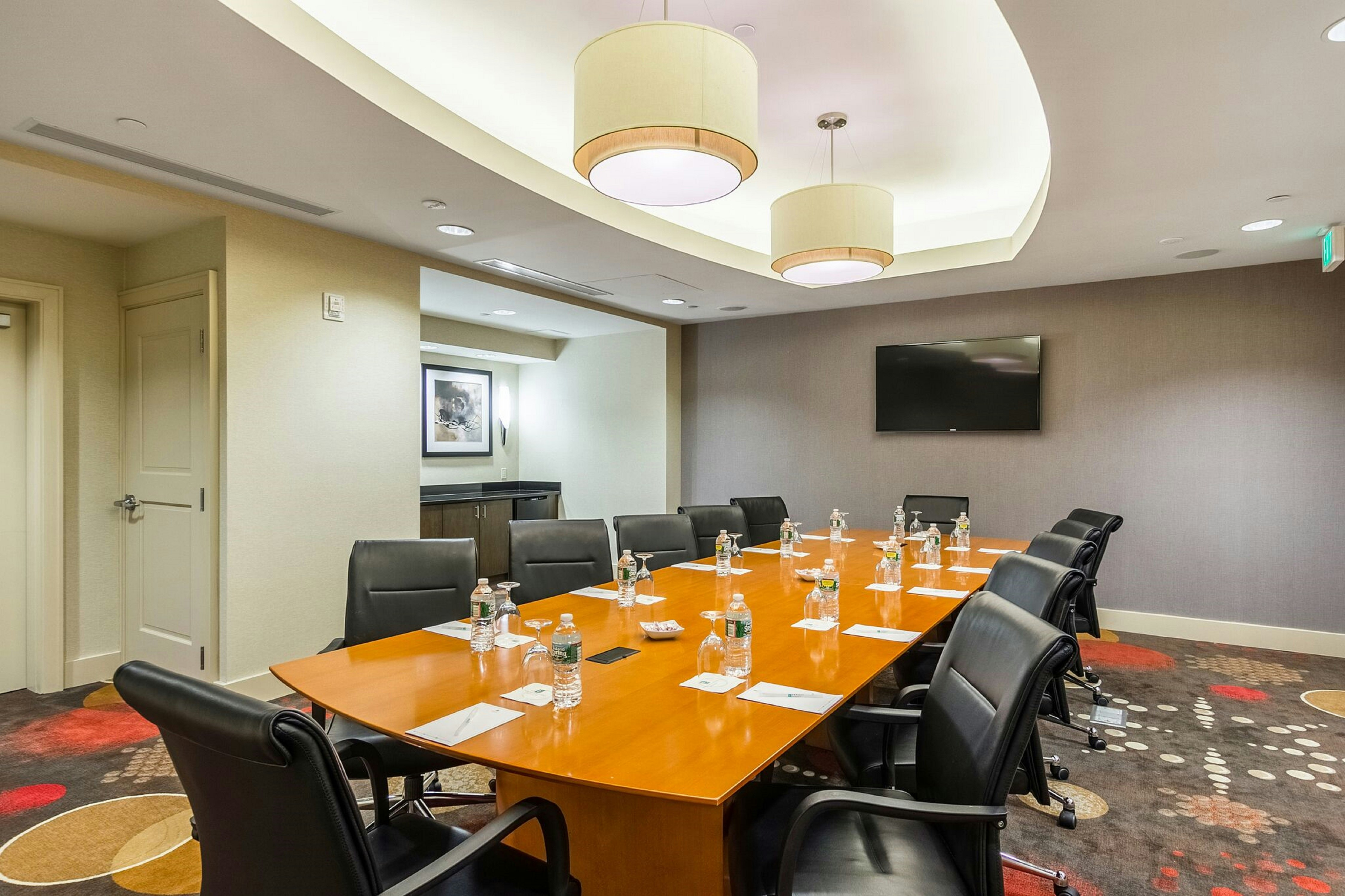 Embassy Suites by Hilton Newark Airport 45/53
