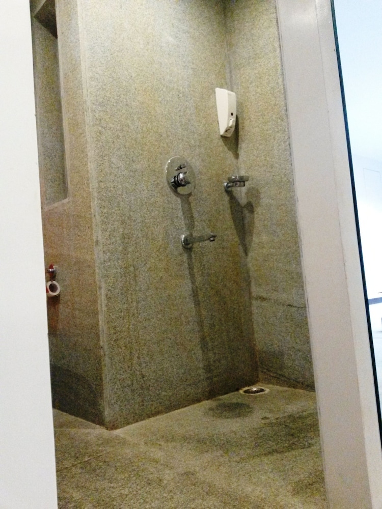 Mango Hotels Prangan - Bhubaneshwar 16/27