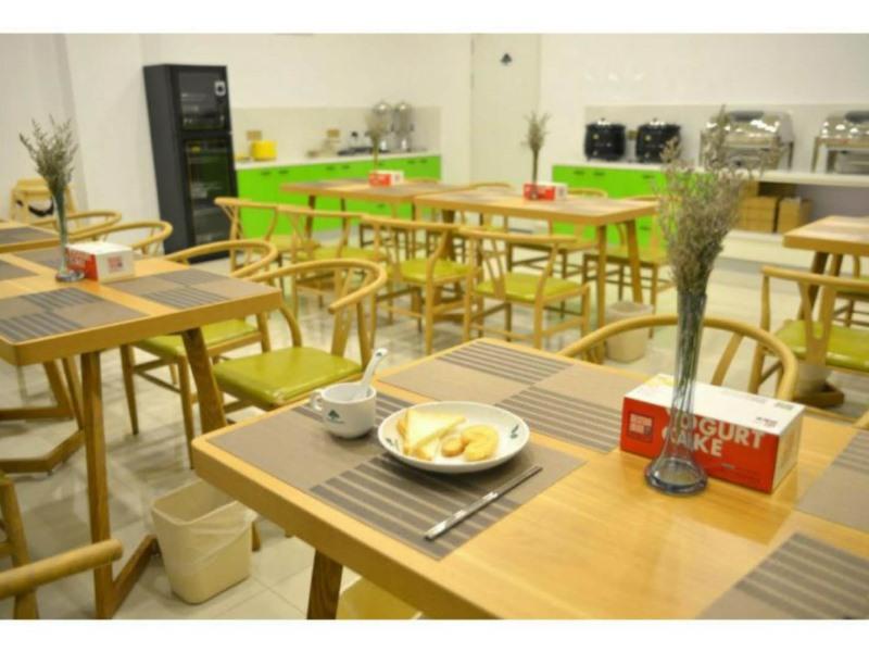 GreenTree Inn Suzhou Changshu Huanghe Road Linli Centre Express Hotel 10/17