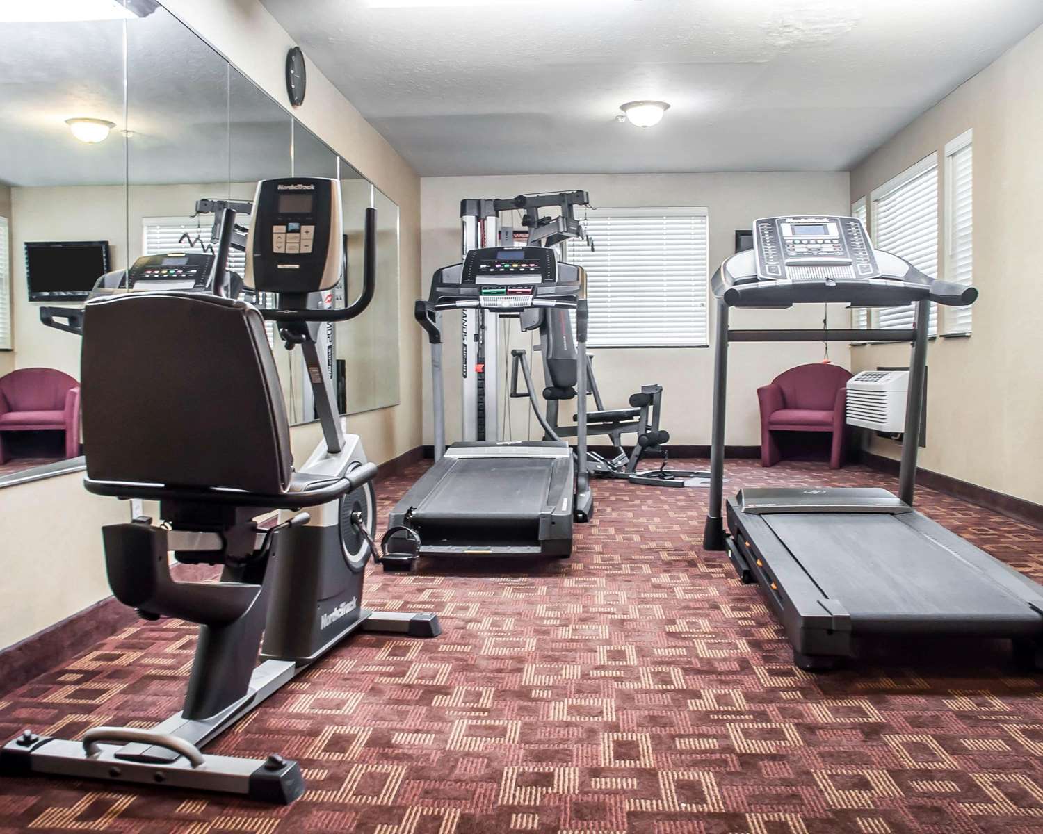 Quality Inn Dunkirk NY 20/36