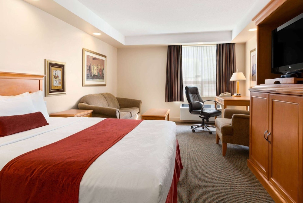 Travelodge By Wyndham Spruce Grove 6/50