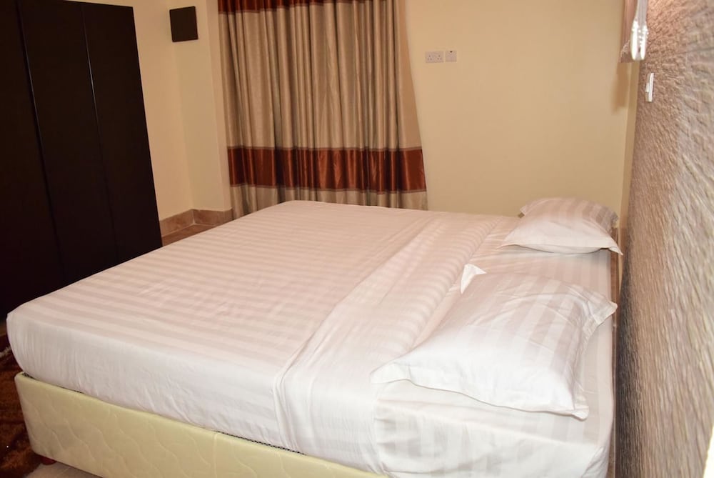 Latitude 1 Serviced Suites 10/26
