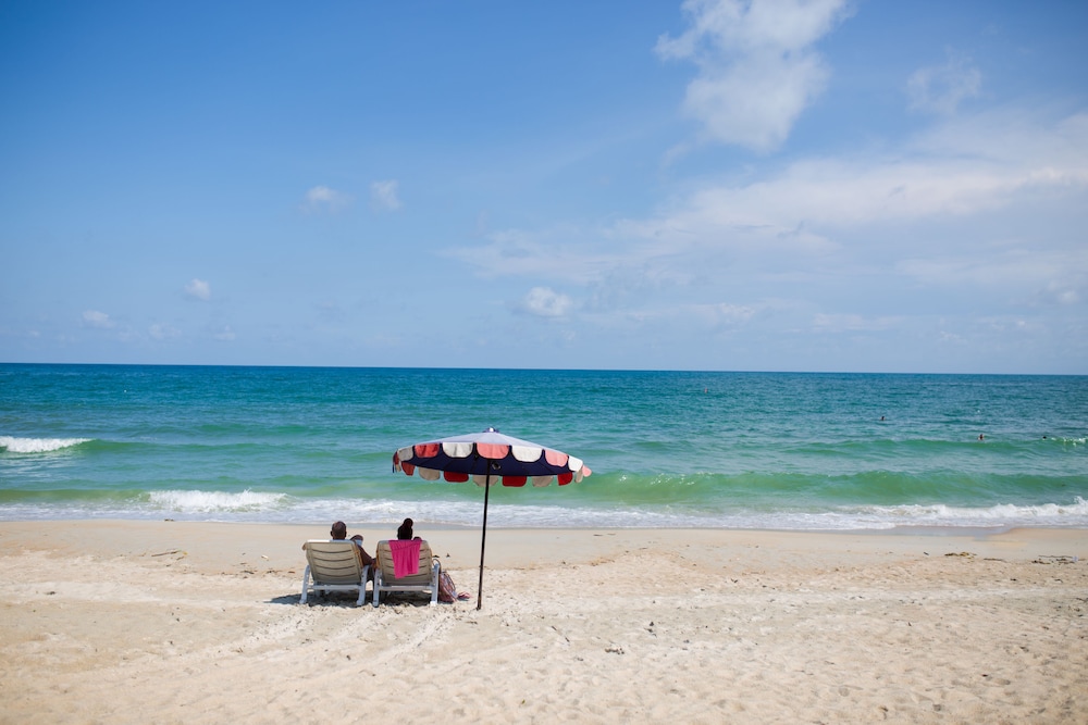 Fair House Beach Resort & Hotel 71/77