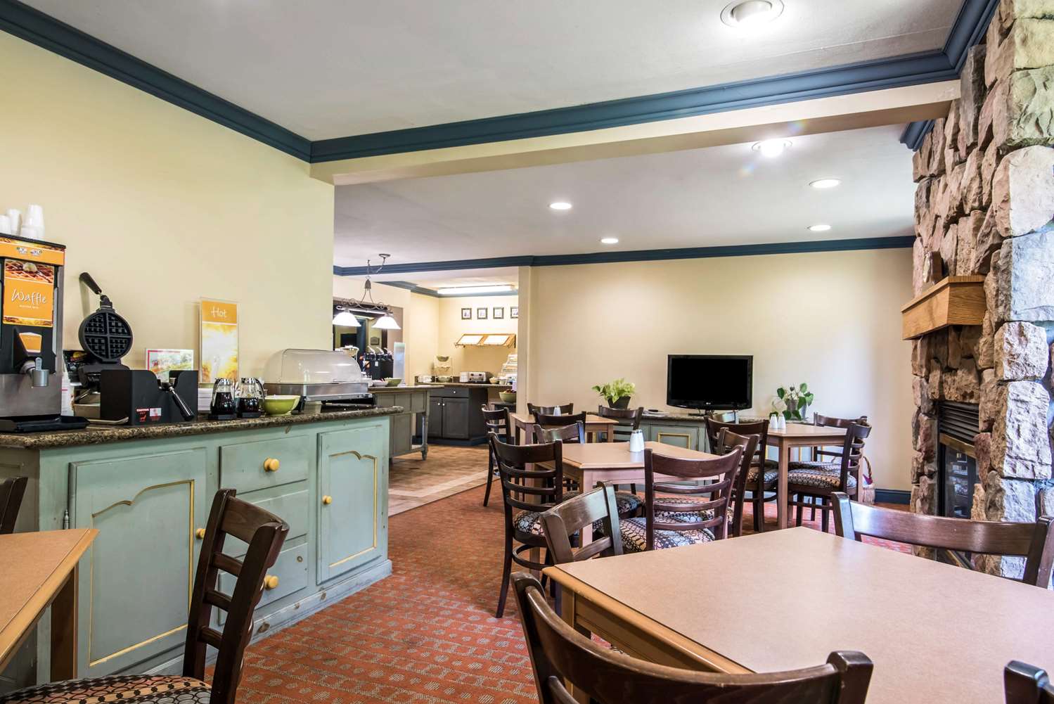 Quality Inn Cortland - University Area 13/18