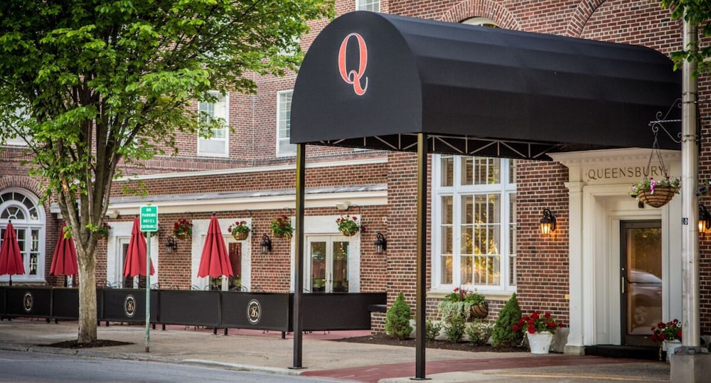 Queensbury Hotel 4/49