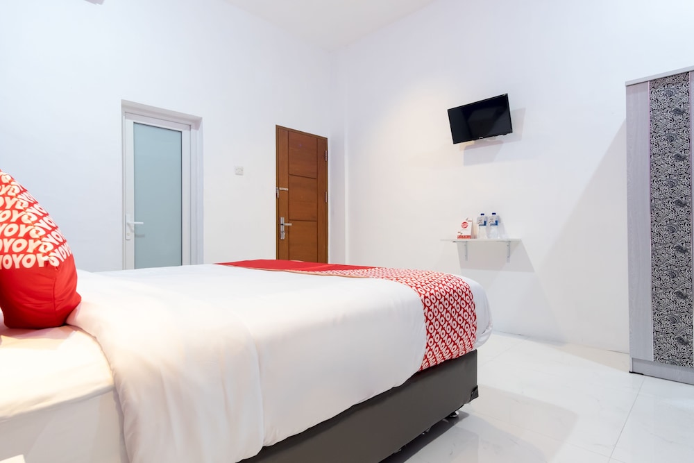 Oyo 839 Royal Guest House 7/24