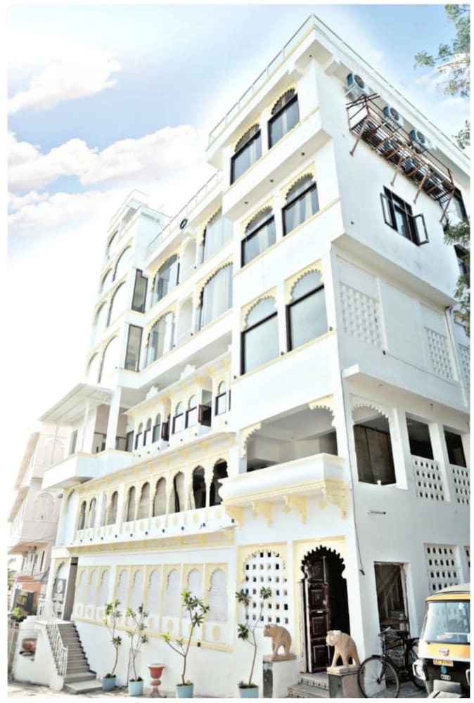 Hotel Darbargarh Udaipur photo2