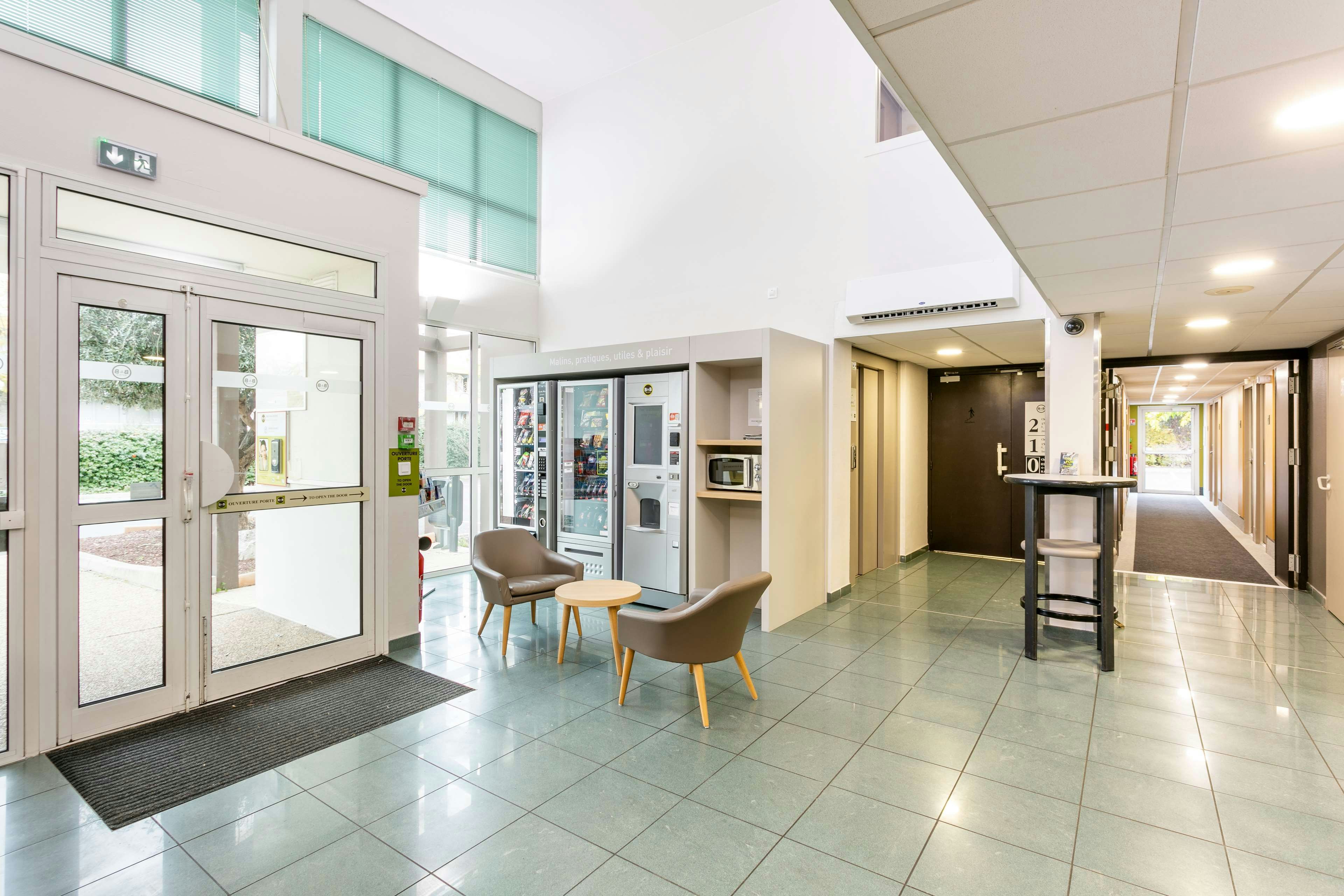 B&B Hotel Beziers in VILLENEUVE-LES-BEZIERS