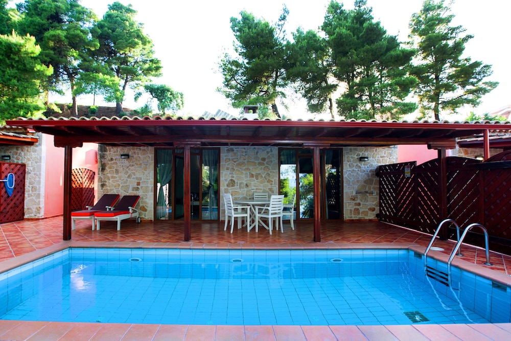 Alia Palace - Adults Only 6/50