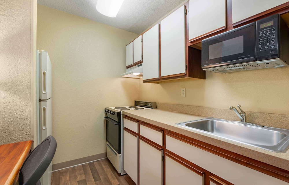 Extended Stay America - Fort Wayne - North 50/50