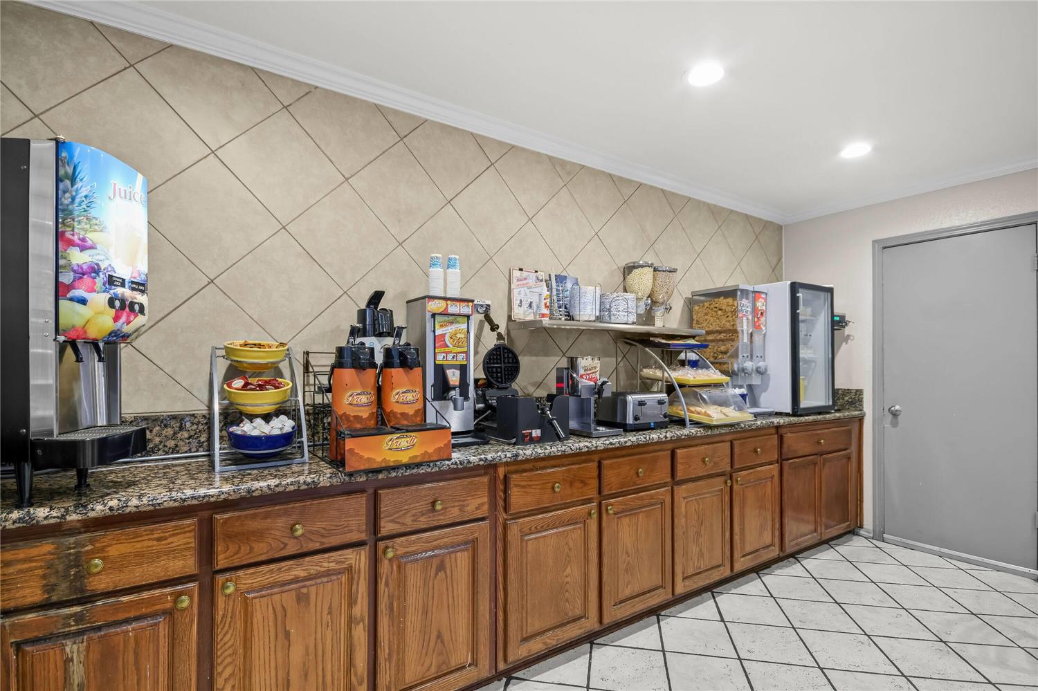 Days Inn By Wyndham Lost Hills 4/19