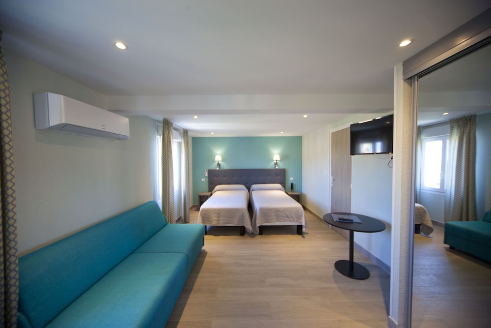 Splendid Hotel 53/71
