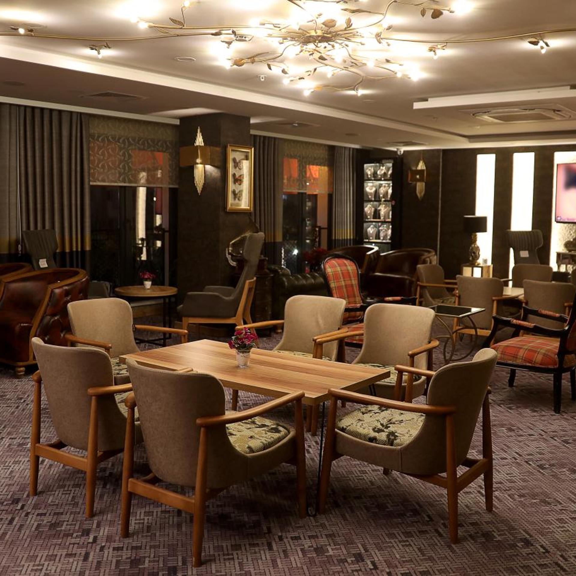 Rua World Hotel 36/45