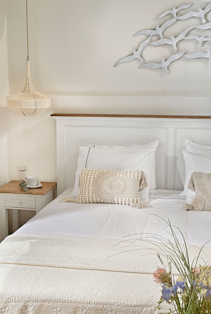 COMFORT, DOUBLE OR TWIN BED, BALCONY