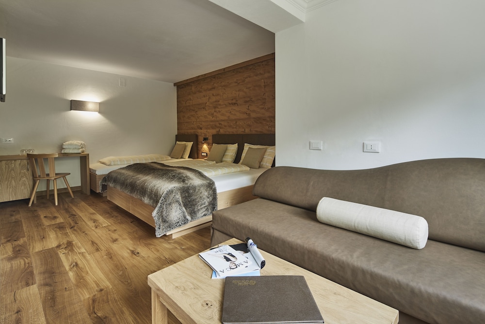 Hotel Cristallo 32/70