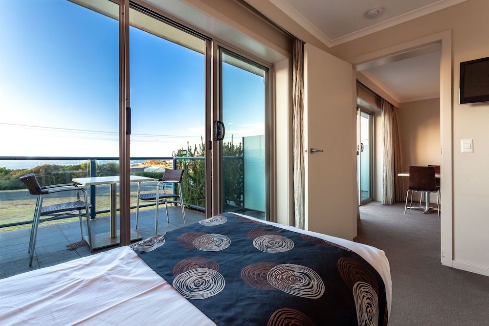 Beachfront Bicheno 23/50