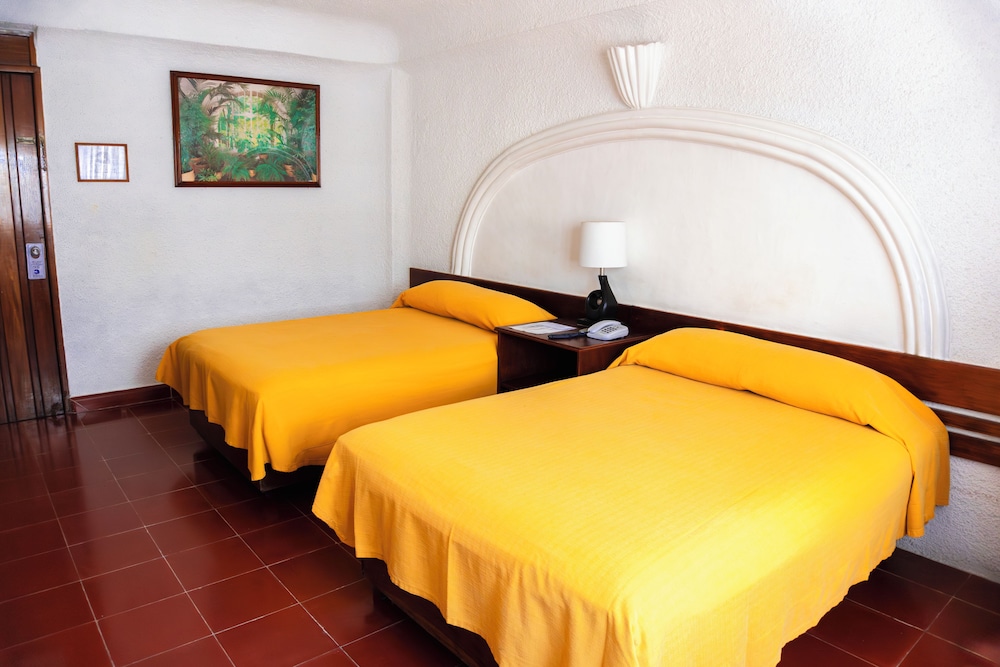 Antillano Hotel 20/60