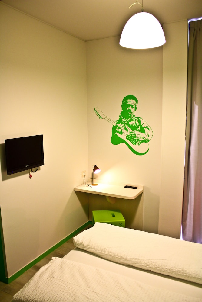 Hotel Nologo 26/72