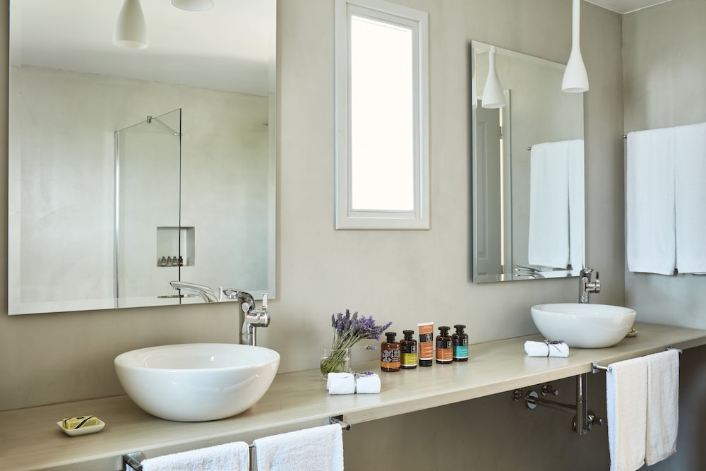 Yria Boutique Hotel & Spa 73/74