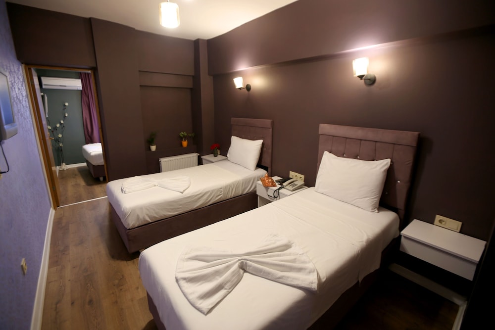 Senyor Garden Hotel 28/50