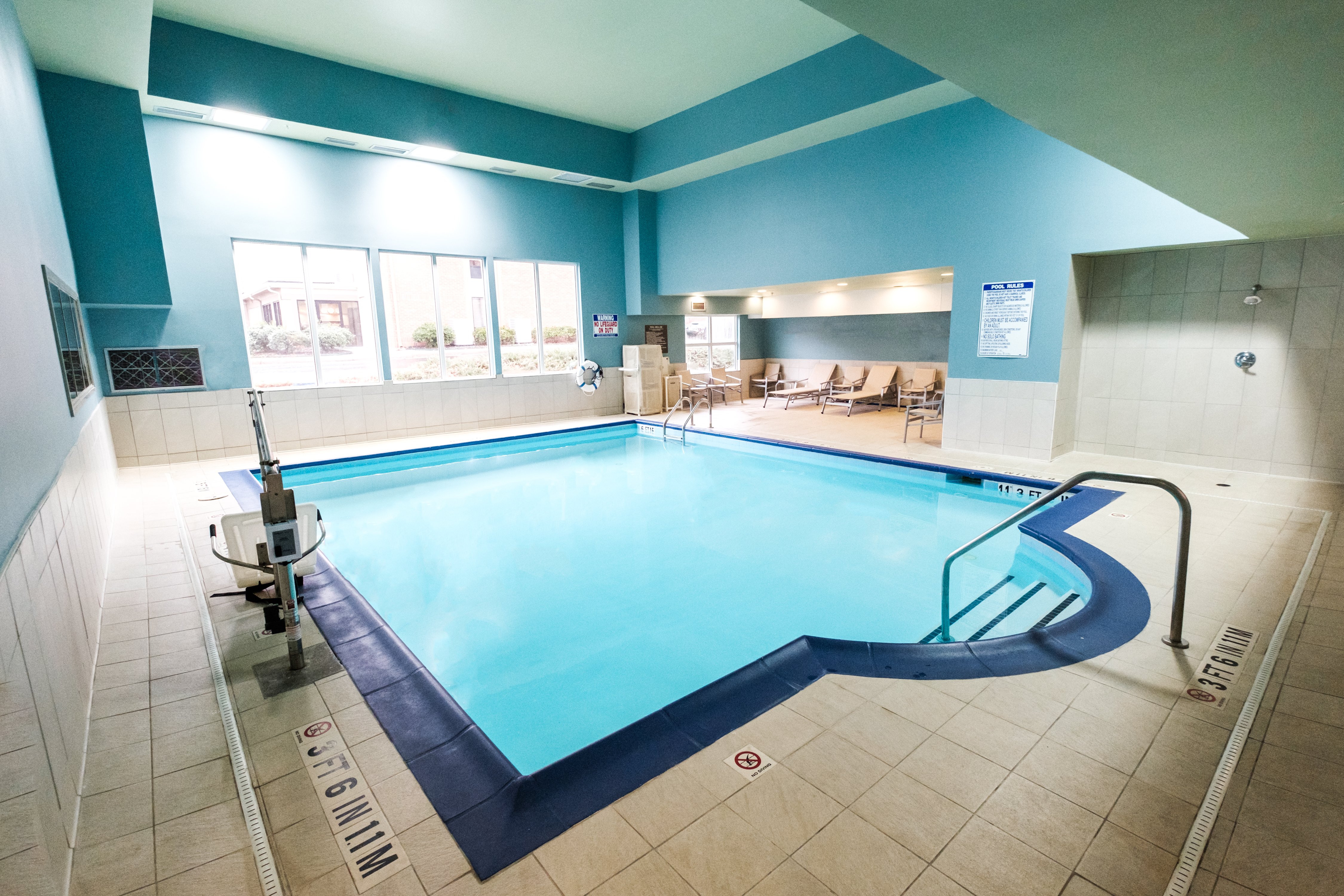 Holiday Inn Express Alpharetta Roswell 32/68