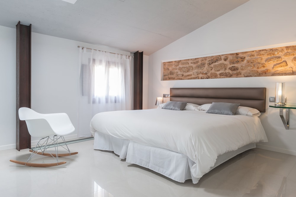 Can Vent Boutique Hotel 37/38