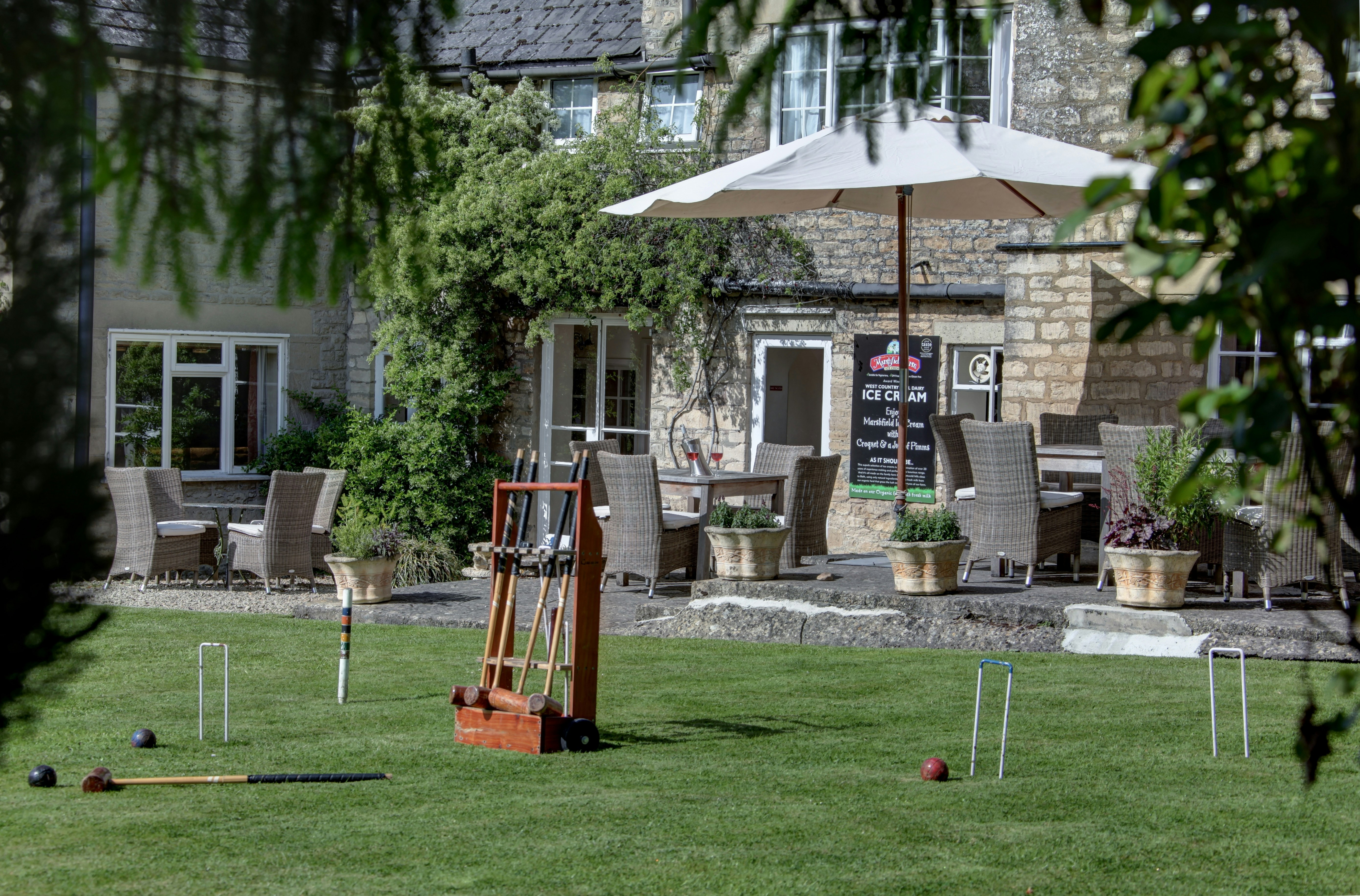 Pettifers Freehouse Hotel 17/20