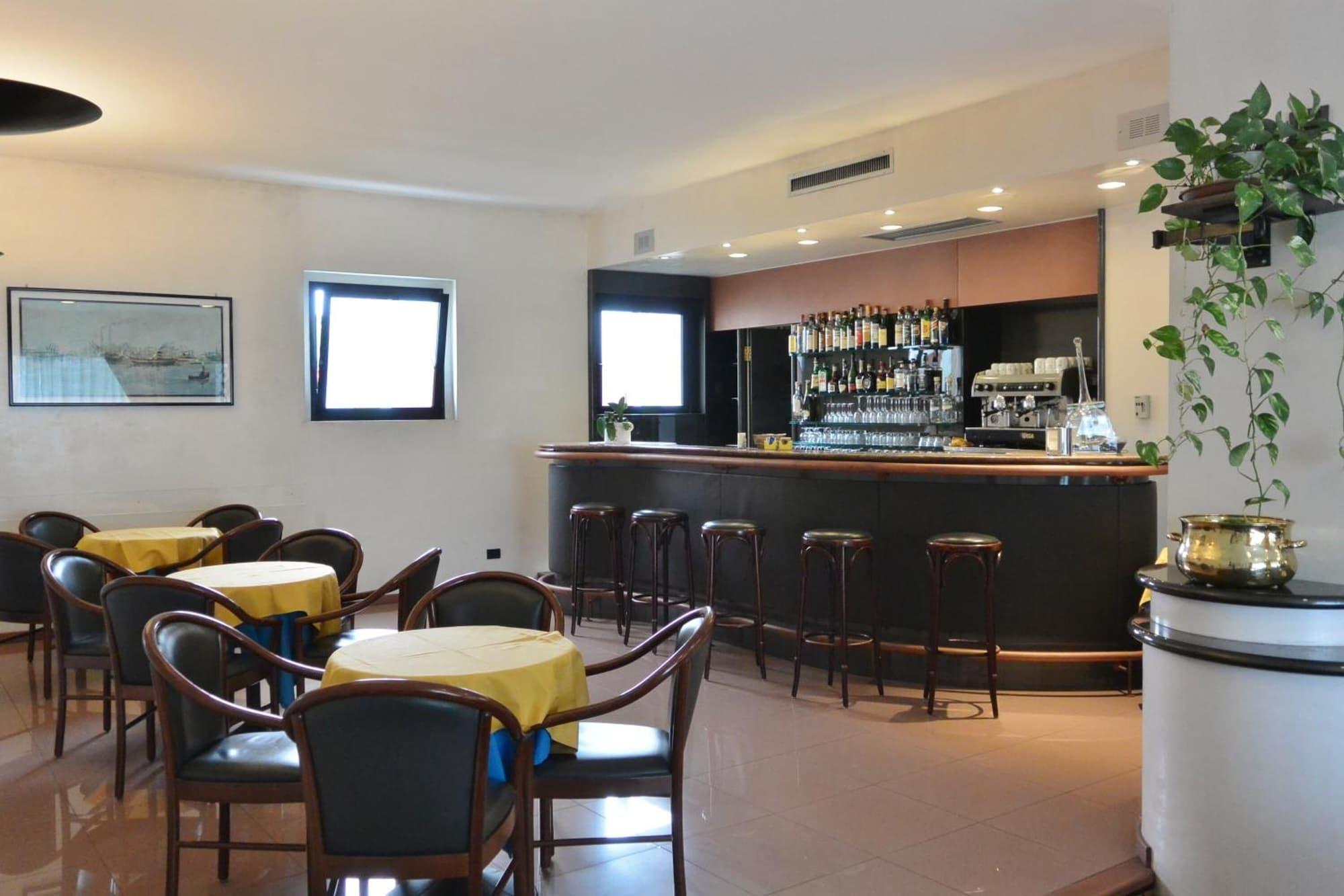 Hotel Melas 35/50