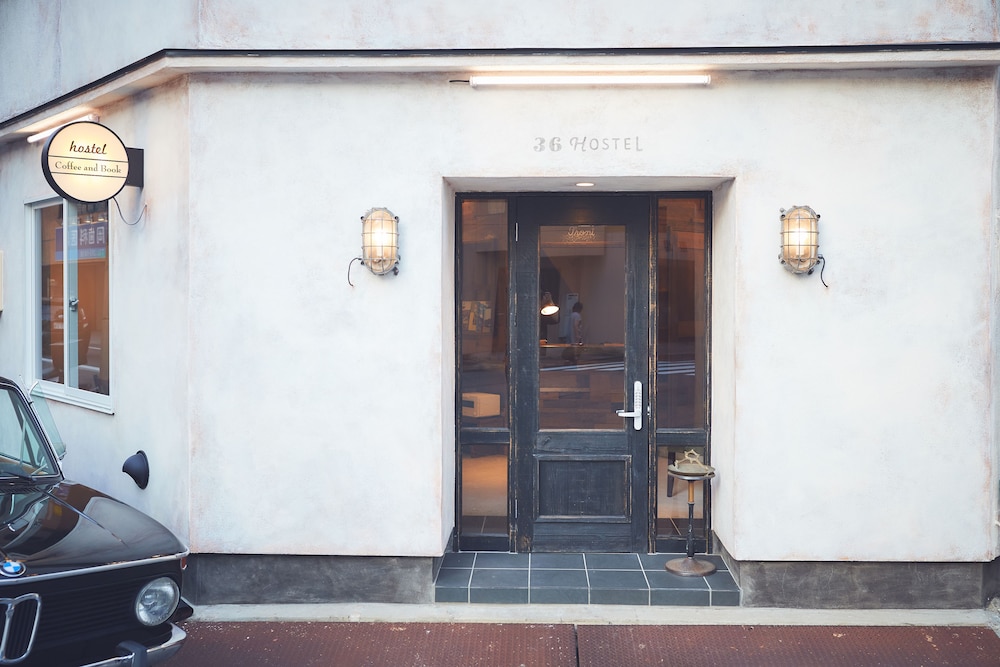 36Hostel 2/44