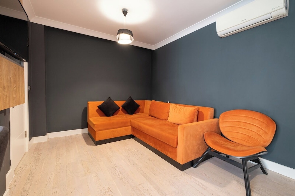 216 Bosphorus Suite 26/50
