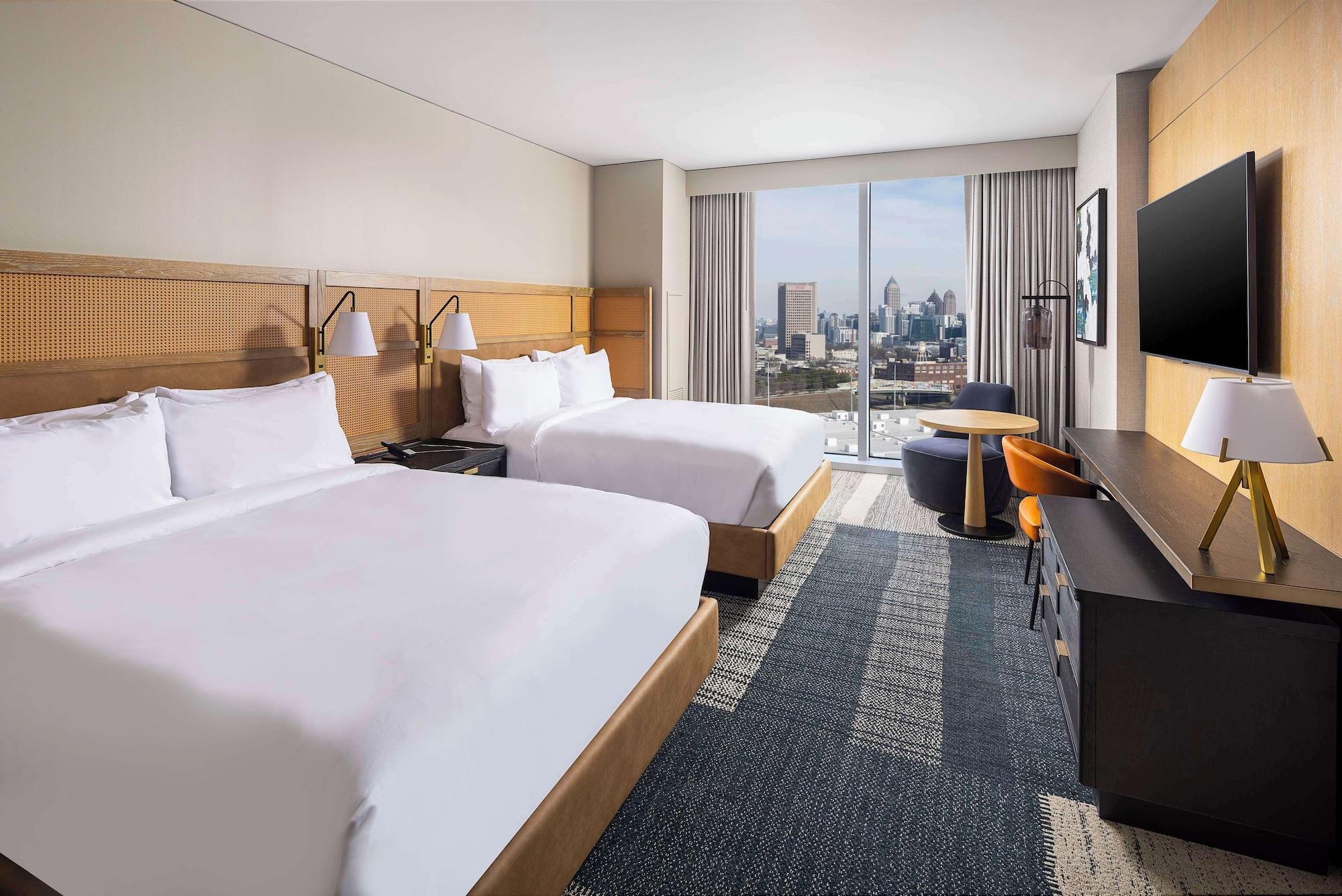 Skyline, 2 Queen Beds, Stadium View, Bathtub