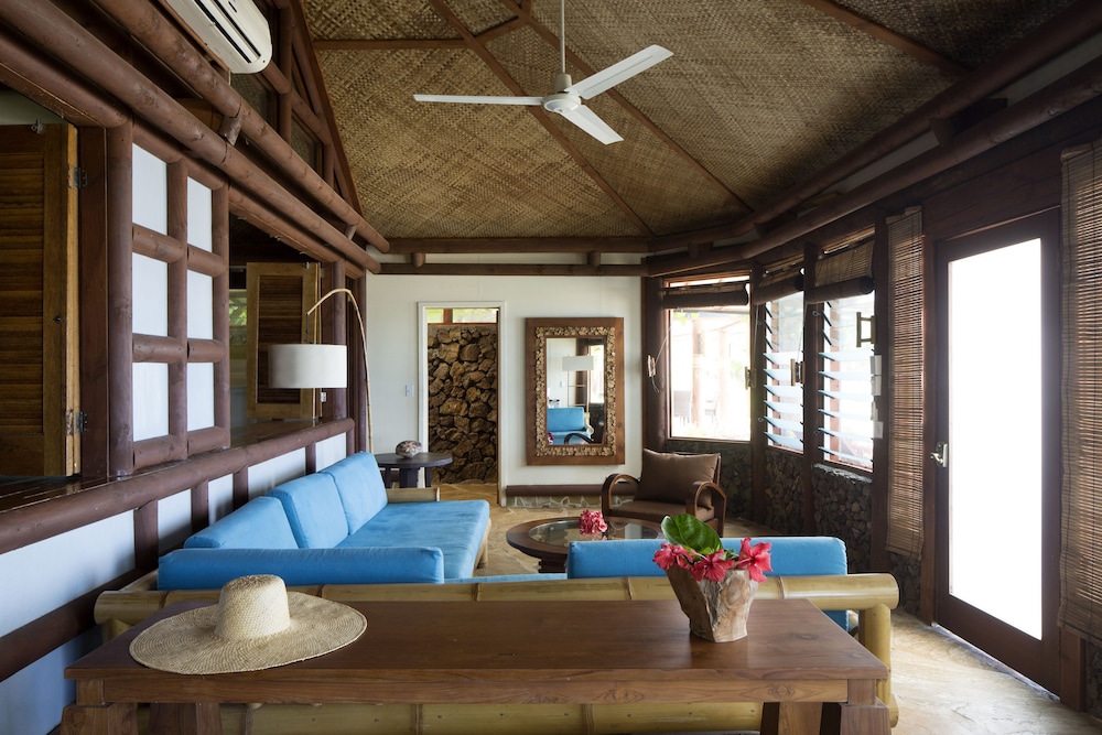 Coconuts Beach Club Resort and Spa 28/60