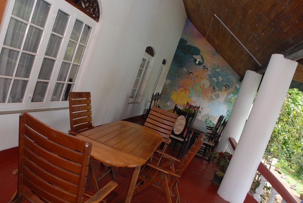The Bungalow At Pantiya Estate 8/19