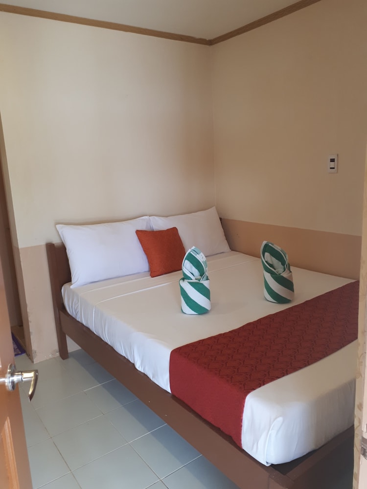 Orange Pearl Beach Resort 28/81