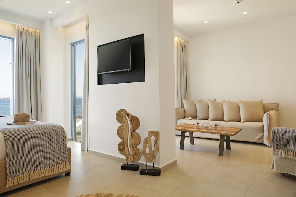 Oasis Beach Hotel Spa 54/76