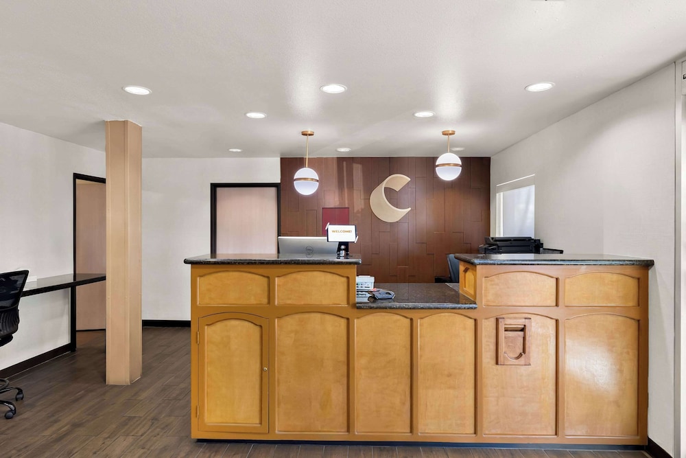 Comfort Inn & Suites Near Kino Sports Complex 3/58