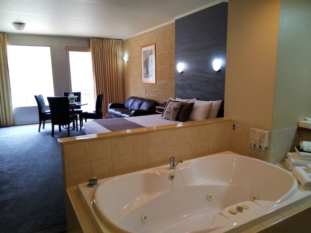 Madison Spa Resort 34/35
