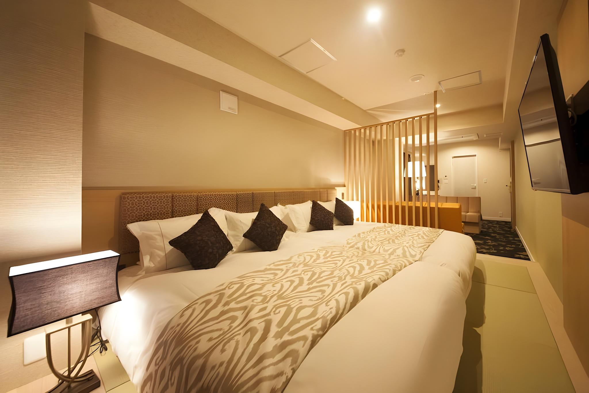 HEALING, 2 DOUBLE BEDS, SOFA, ANNEX