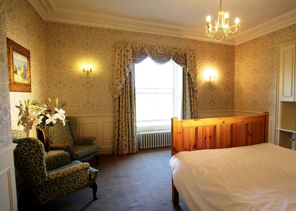 RIVERDALE HALL HOTEL 23/65