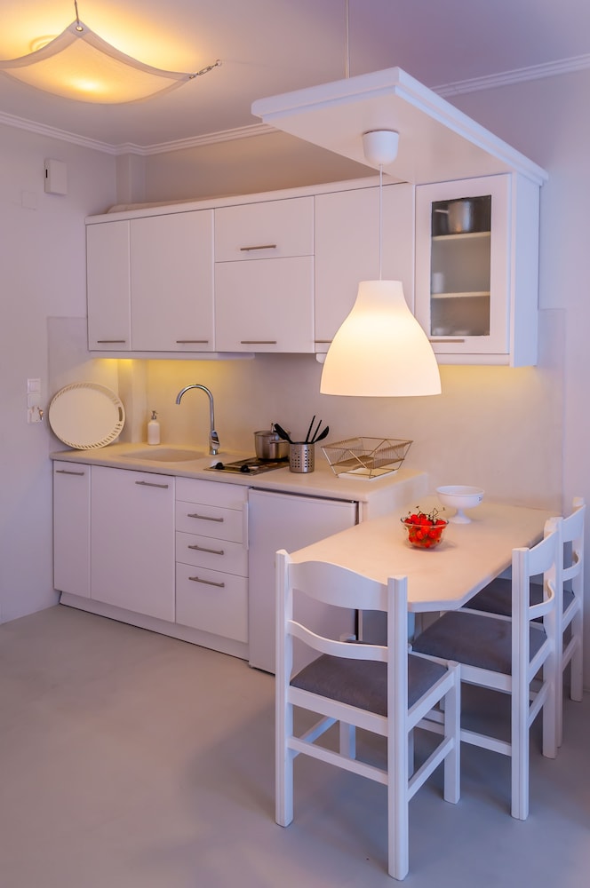 Milos Bay Suites 33/50