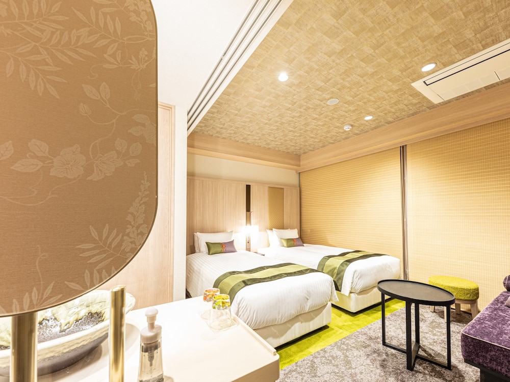 MODERATE, TWIN BEDS