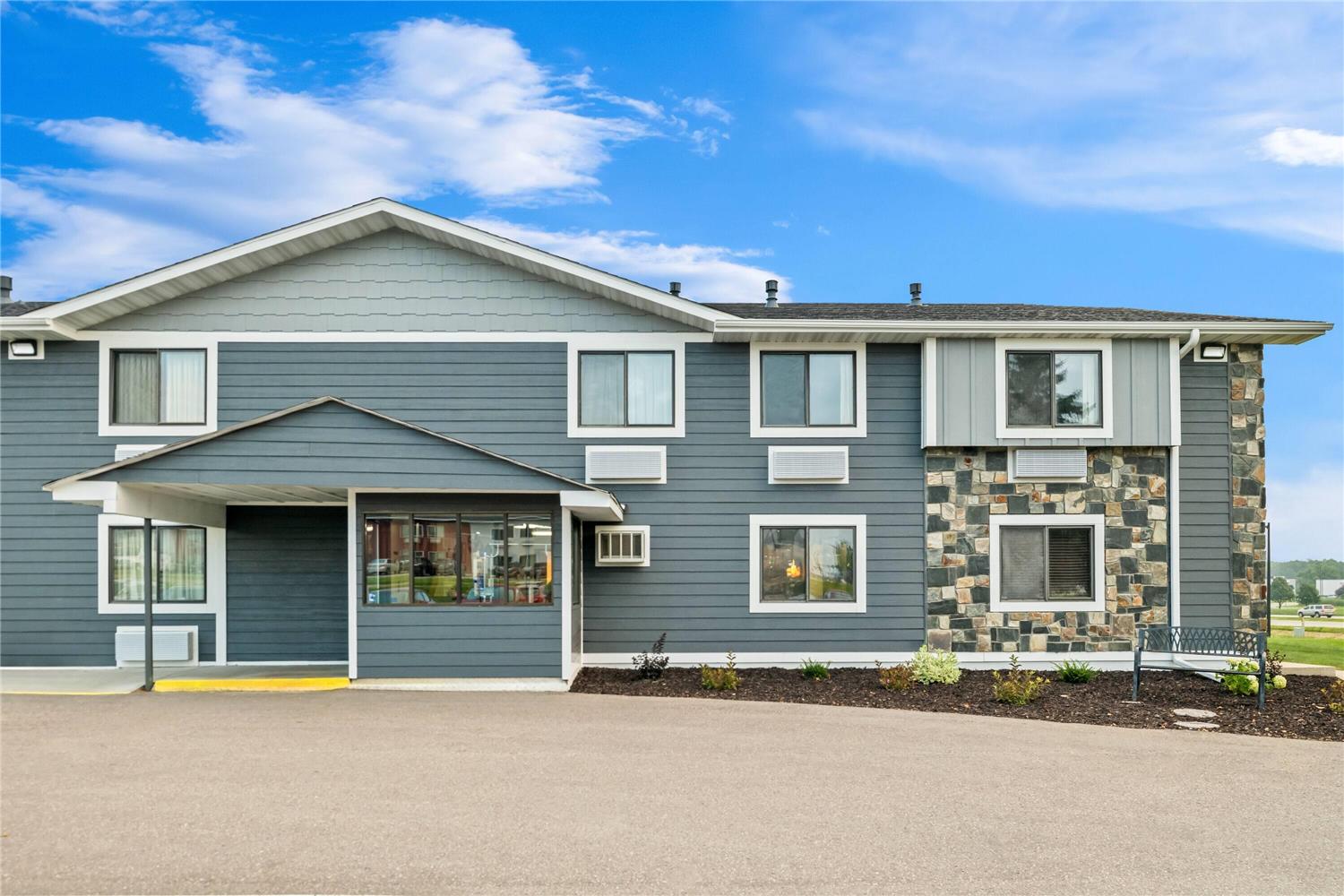 Super 8 By Wyndham Alexandria Mn 2/13