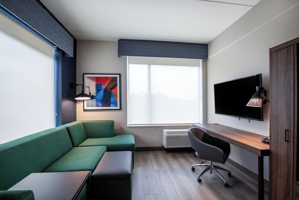 La Quinta Inn & Suites by Wyndham Chattanooga Downtown/South 35/61